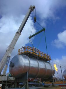 SLB Pressure Vessel with Plat on top at jobsite